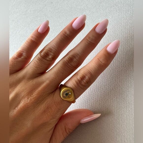 Gold Ring with Palm Tree Design M520 - Picture 3 of 4